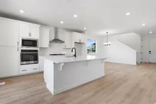 5469 N Saddle Stone Cir, Eagle Mountain, UT 84005 - Photo 2