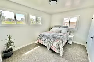 358 W 4575 S, Washington Terrace, UT 84405 - Photo 6