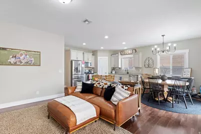 2146 W 5600 S #29, Roy, UT 84067 - Photo 6