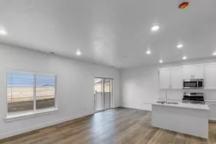 743 W 725 N, Smithfield, UT 84335 - Photo 2