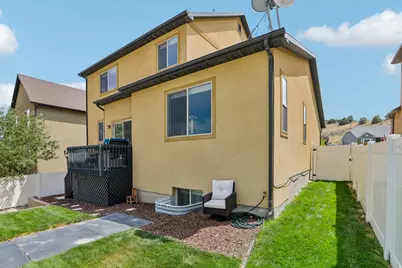 2819 E Hideout Cir N, Eagle Mountain, UT 84005 - Photo 40