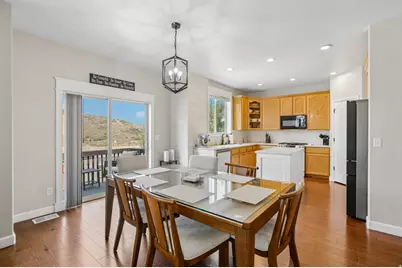 2819 E Hideout Cir N, Eagle Mountain, UT 84005 - Photo 12