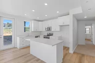 718 W Blue Magic Ln S, Midvale, UT 84047 - Photo 2