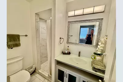 211 N 200 W, Salt Lake City, UT 84103 - Photo 22