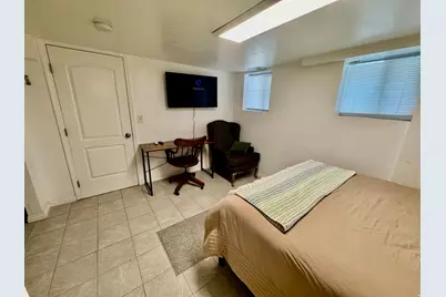 211 N 200 W, Salt Lake City, UT 84103 - Photo 48