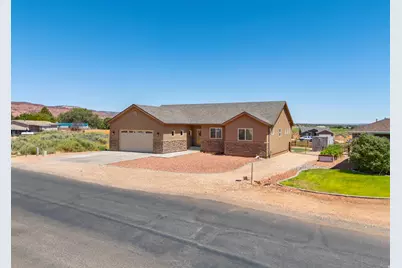 1451 S Escalante Dr, Kanab, UT 84741 - Photo 2
