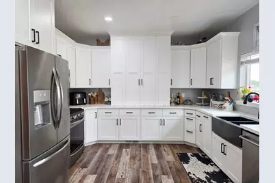 405 E 200 S, Elmo, UT 84521 - Photo 8