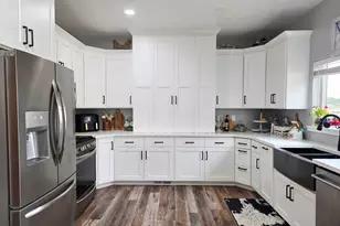 405 E 200 S, Elmo, UT 84521 - Photo 8
