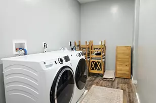 405 E 200 S, Elmo, UT 84521 - Photo 12