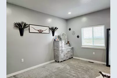 405 E 200 S, Elmo, UT 84521 - Photo 20
