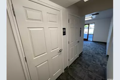 384 S Commerce Loop E, Orem, UT 84058 - Photo 10