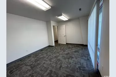 384 S Commerce Loop E, Orem, UT 84058 - Photo 12