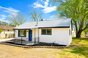 345 W Peach St S, Grantsville, UT 84029 - Photo 2