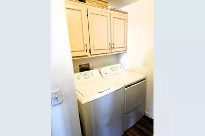 23 N Lakeview Dr, Layton, UT 84041 - Photo 18