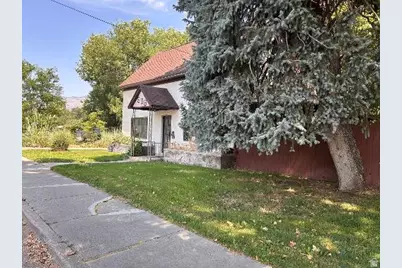908 S Liberty E, Ogden, UT 84404 - Photo 2