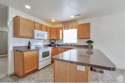 1957 N 275 W, Harrisville, UT 84414 - Photo 8