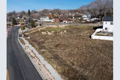 641 W Elberta Dr #1, Pleasant View, UT 84414 - Photo 12