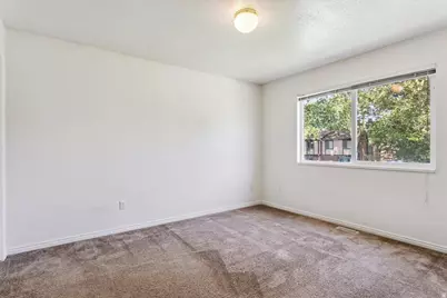 174 E Southwell St, Ogden, UT 84404 - Photo 4