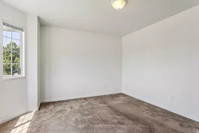 174 E Southwell St, Ogden, UT 84404 - Photo 8