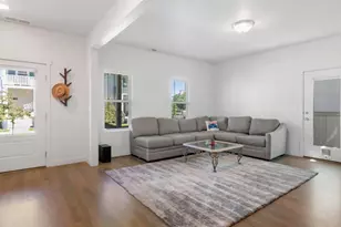 10712 S Kestrel Rise Rd, South Jordan, UT 84009 - Photo 4