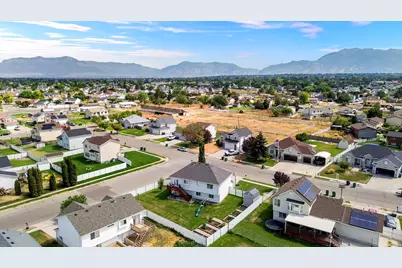 5621 S 4075 W, Roy, UT 84067 - Photo 6