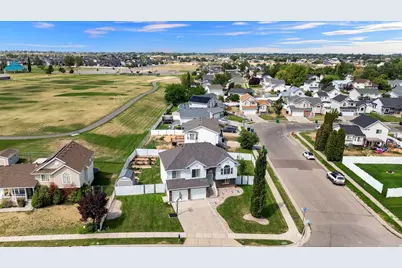5621 S 4075 W, Roy, UT 84067 - Photo 12
