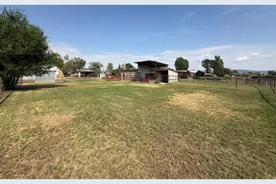 1062 N 500 W, Vernal, UT 84078 - Photo 18
