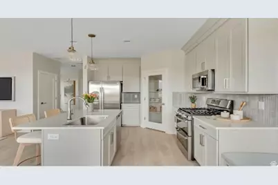 2568 N 2080 W #185, Clinton, UT 84015 - Photo 4