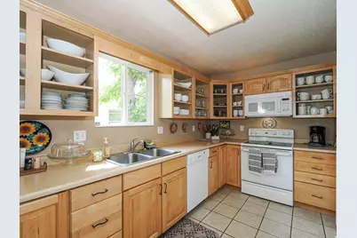 937 E Forest View Ave, Salt Lake City, UT 84106 - Photo 10