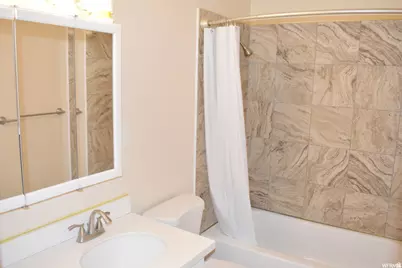 490 S Averett W, Springville, UT 84663 - Photo 2