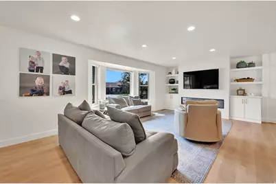 5559 S 150 W, Washington Terrace, UT 84405 - Photo 4