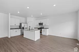 7146 Oquirrh Ranch Pkwy N, Eagle Mountain, UT 84005 - Photo 10