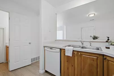 1093 Healy St, Ogden, UT 84403 - Photo 10