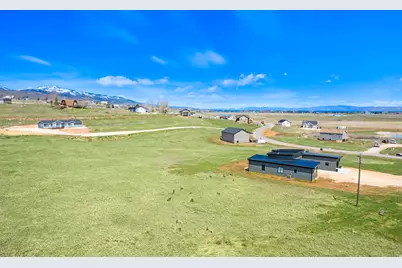 2973 S Sand Trap Cir #65, Garden City, UT 84028 - Photo 4
