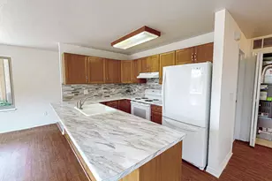 9131 S Jefferson Pl, Sandy, UT 84070 - Photo 2