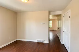 6693 S Balfour Ln W, Murray, UT 84123 - Photo 2