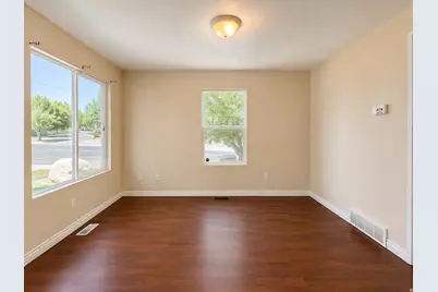 6693 S Balfour Ln W, Murray, UT 84123 - Photo 2