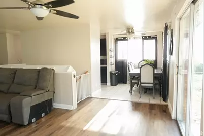 88 W 2200 N, Sunset, UT 84015 - Photo 4