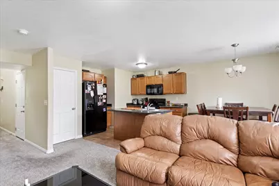 2153 W Foxwood St S, West Haven, UT 84401 - Photo 20