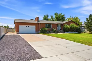 2513 W 1300 N, Clinton, UT 84015 - Photo 2