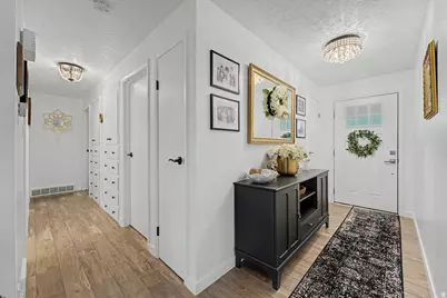 971 E 800 S, Bountiful, UT 84010 - Photo 4