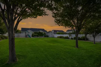 2029 N 170 W, Tooele, UT 84074 - Photo 32