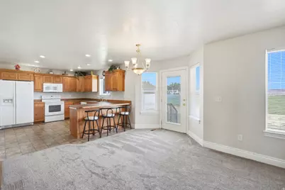 651 E 600 N, Roosevelt, UT 84066 - Photo 10