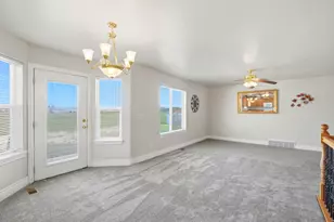 651 E 600 N, Roosevelt, UT 84066 - Photo 14