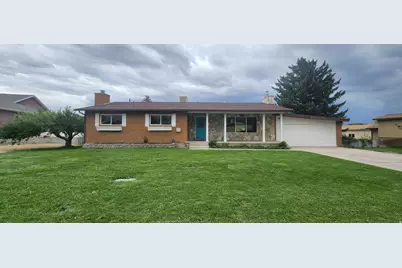 930 N 200 E, Price, UT 84501 - Photo 2