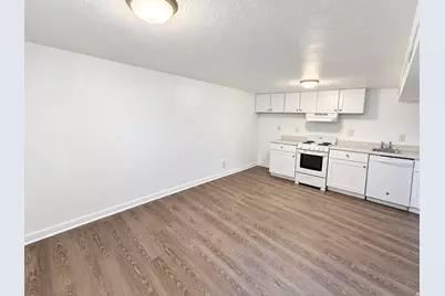 235 W International Ave N, Tooele, UT 84074 - Photo 12