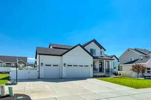 623 S Alberta Spruce Dr, Layton, UT 84041 - Photo 2
