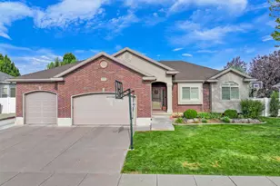 1087 Banbury Dr, Syracuse, UT 84075 - Photo 1