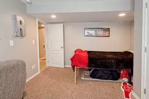 1087 Banbury Dr, Syracuse, UT 84075 - Photo 38