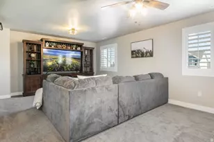 1457 W Waterfront Dr S, Syracuse, UT 84075 - Photo 14
